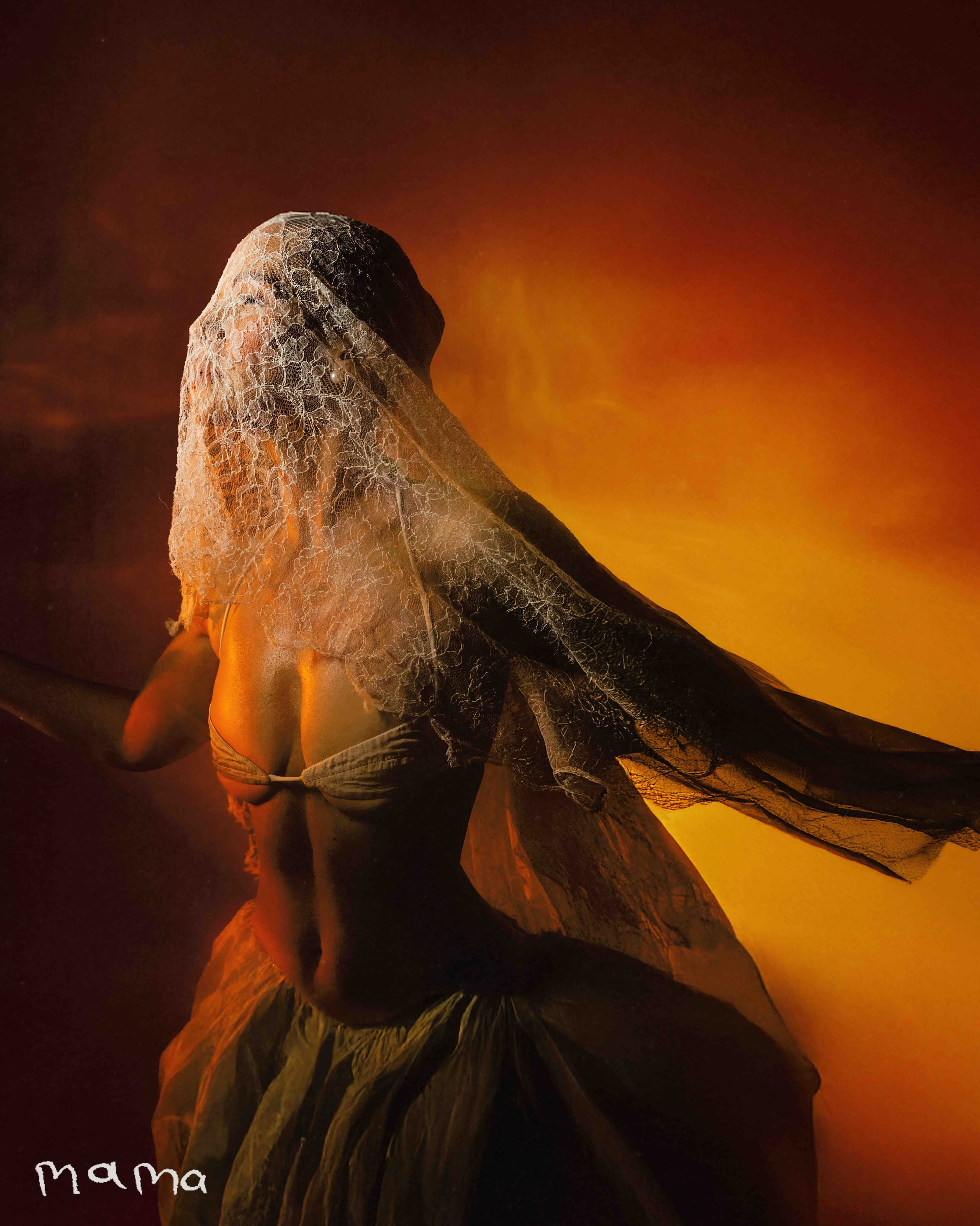 NATASA BEKVALAC MAMA — image 2