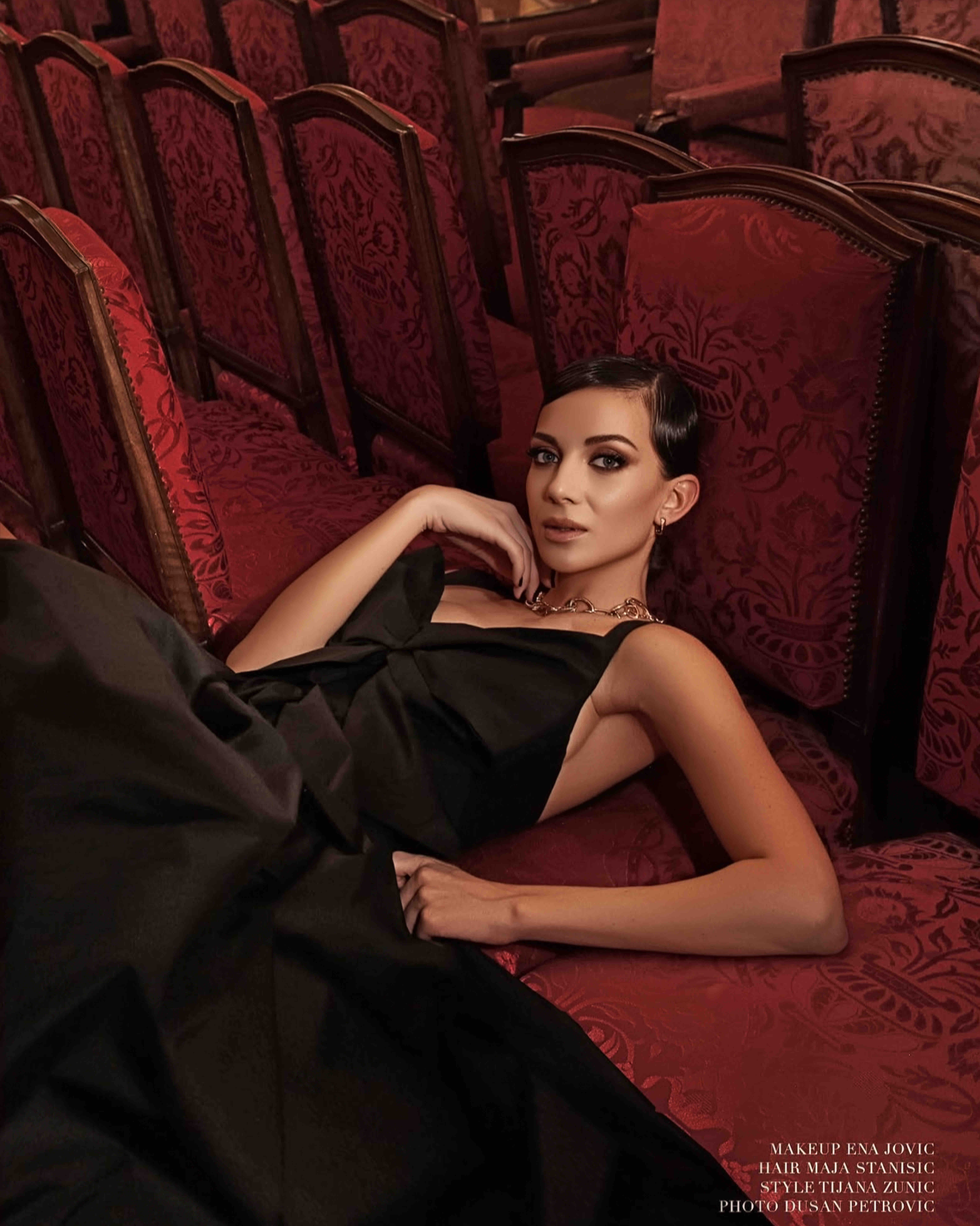 COSMOPOLITAN — image 5