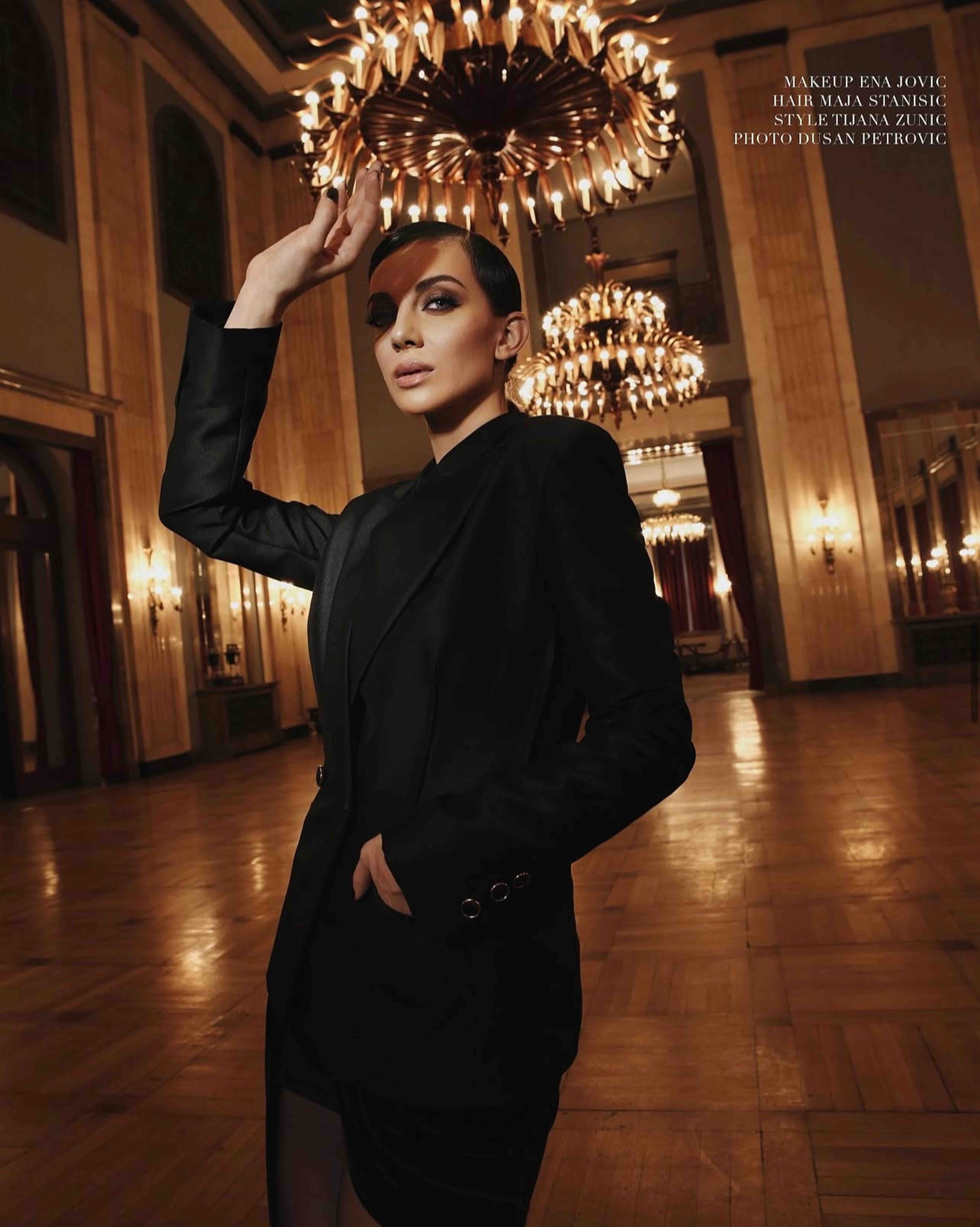 COSMOPOLITAN — image 4