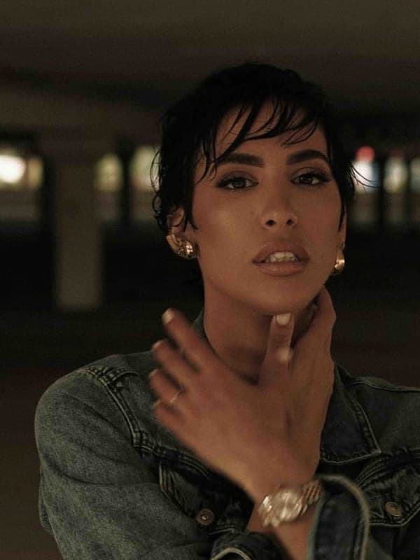 DUNJA JOVANIC EDITORIAL